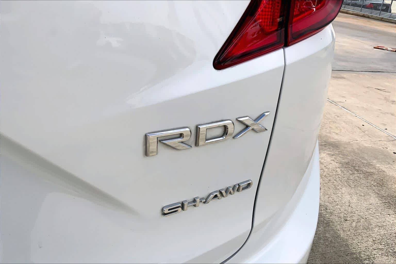 Used 2024 Platinum White Pearl Acura  image 29