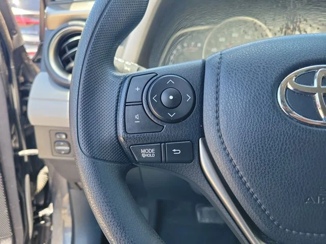Used 2014 Gray Toyota LE image 23