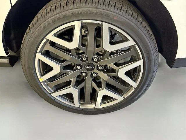 New 2026 Star White Metallic Tri-Coat Ford MAX Platinum® image 69
