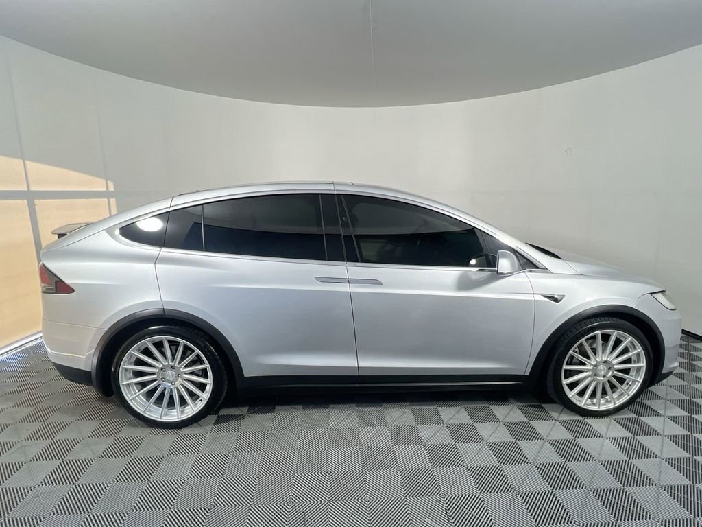 Used 2018 Tesla Model X 100D with VIN 5YJXCBE27JF103771 for sale in Clermont, FL