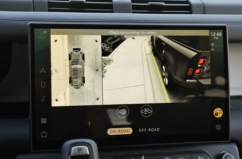 New 2026 Carpathian Grey Land Rover X-Dynamic SE image 23