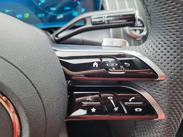 Used 2026 Gray Mercedes-Benz GLC 300 image 23