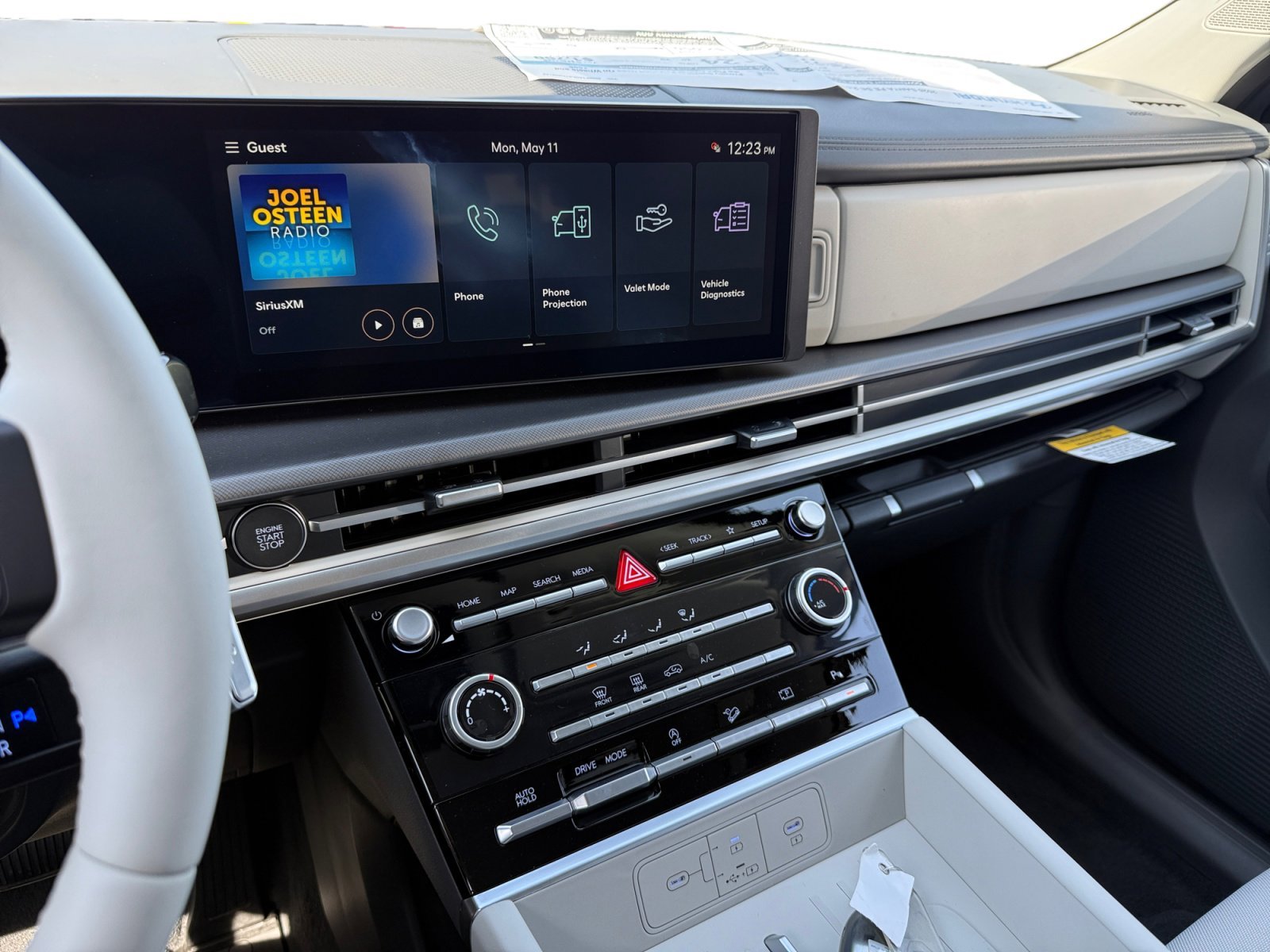 New 2026 Hampton Gray Hyundai SE FWD image 12