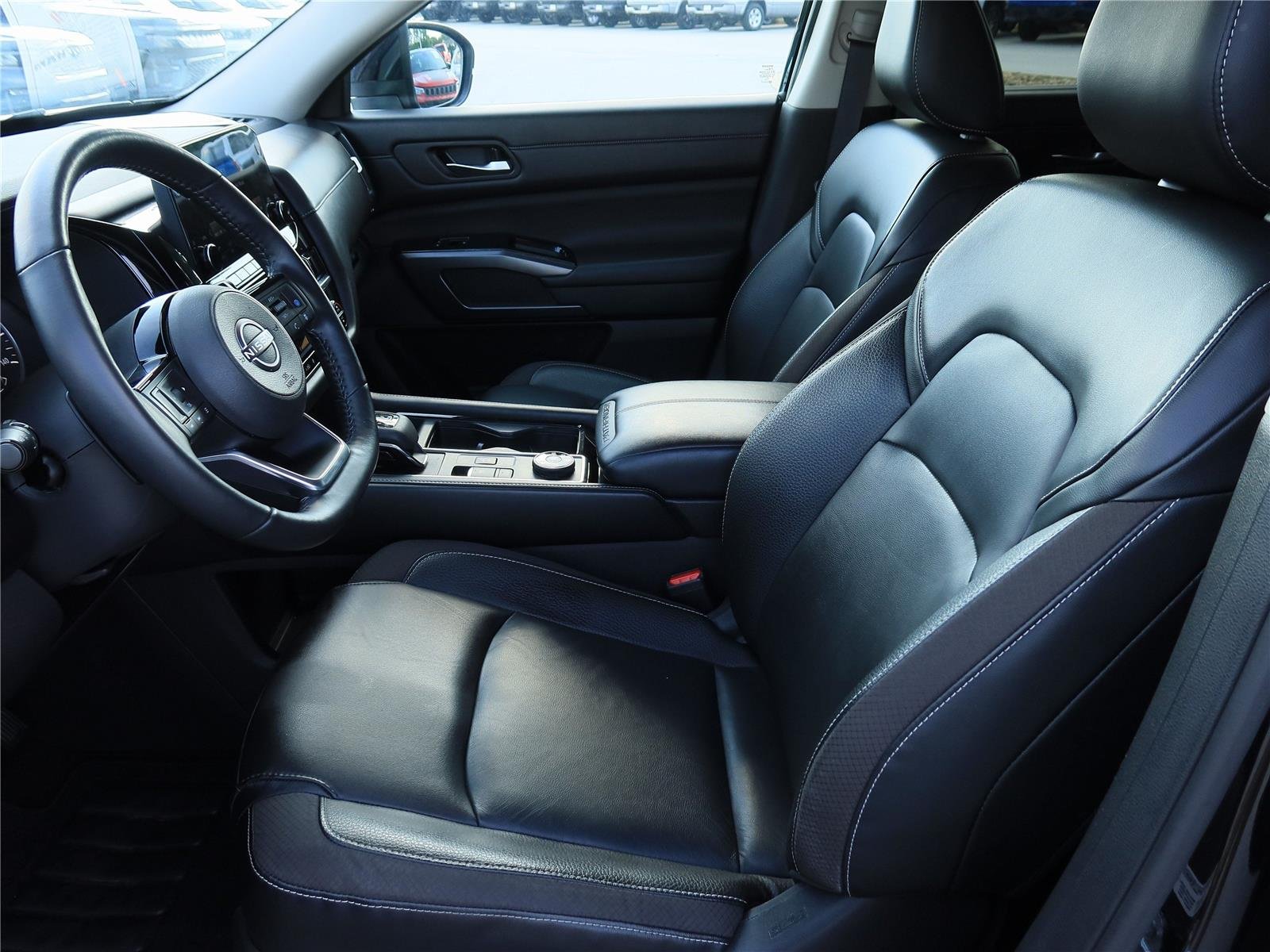 Used 2023 Super Black Nissan SL image 14