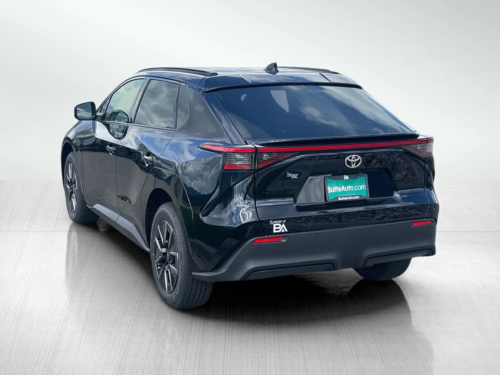 New 2026 Midnight Black Metallic Toyota XLE Plus image 5