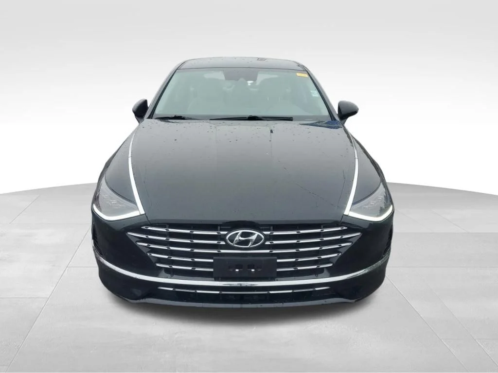 Used 2023 Black Hyundai SEL image 11