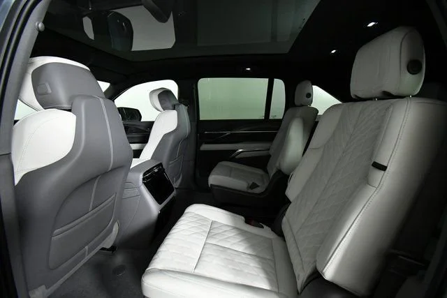 2025 Cadillac Escalade IQ Sport 1 - Photo 24