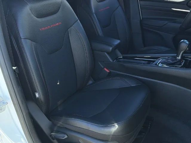 Used 2025 White Jeep Trailhawk image 33