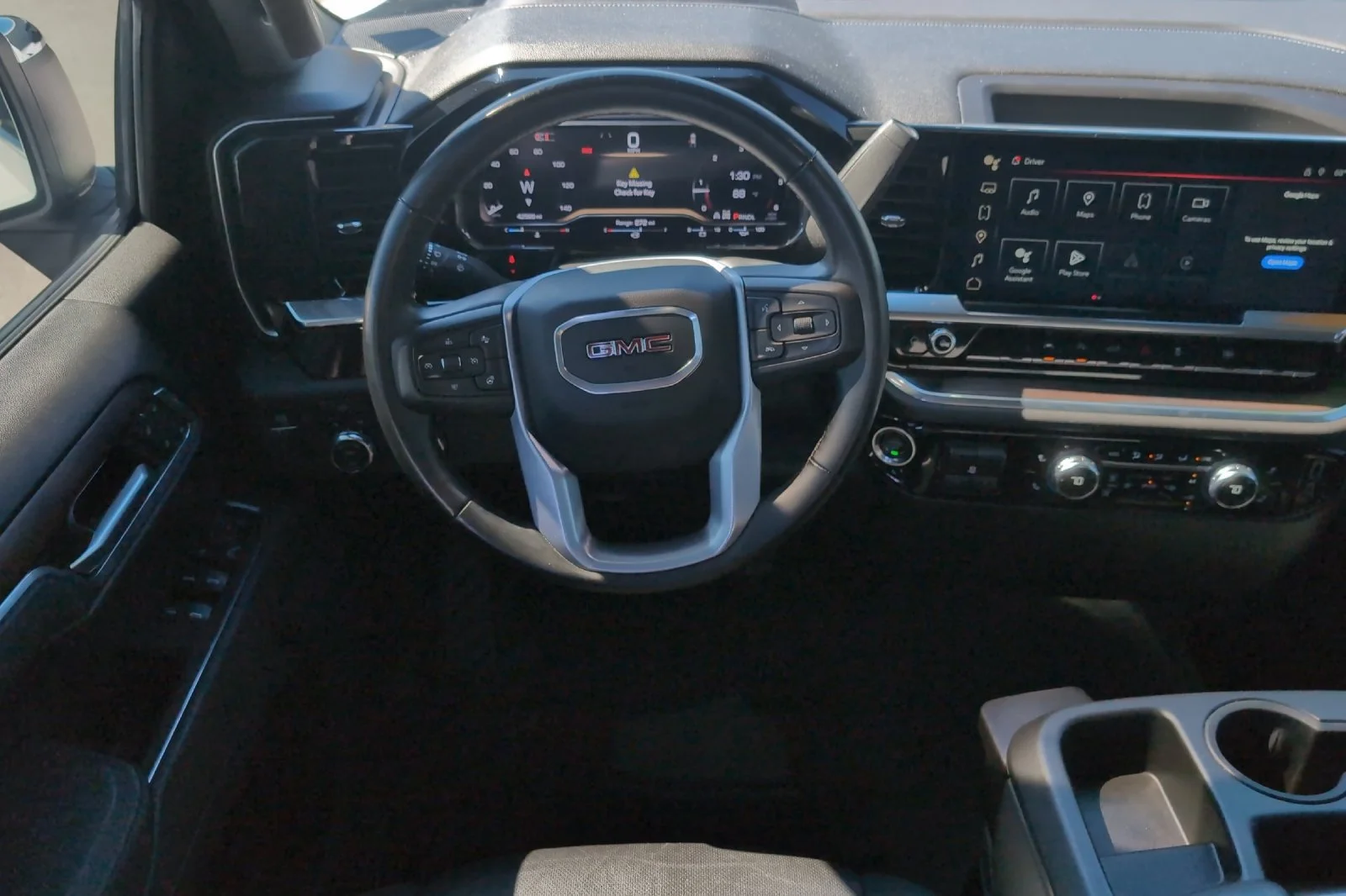 Used 2025 Summit White GMC SLT image 15