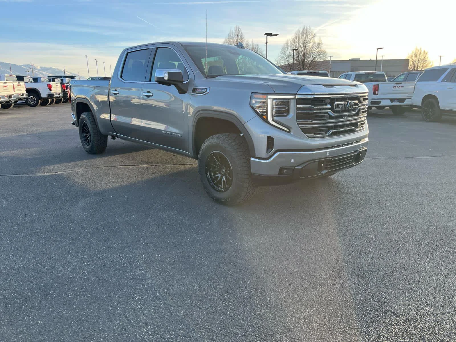 2026 GMC Sierra 1500 SLT - Photo 7
