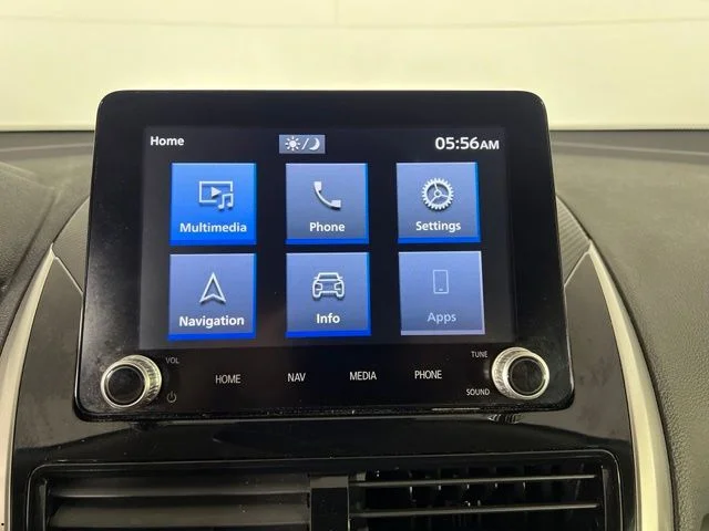 Used 2025 Lightning Blue Metallic Mitsubishi SE image 22