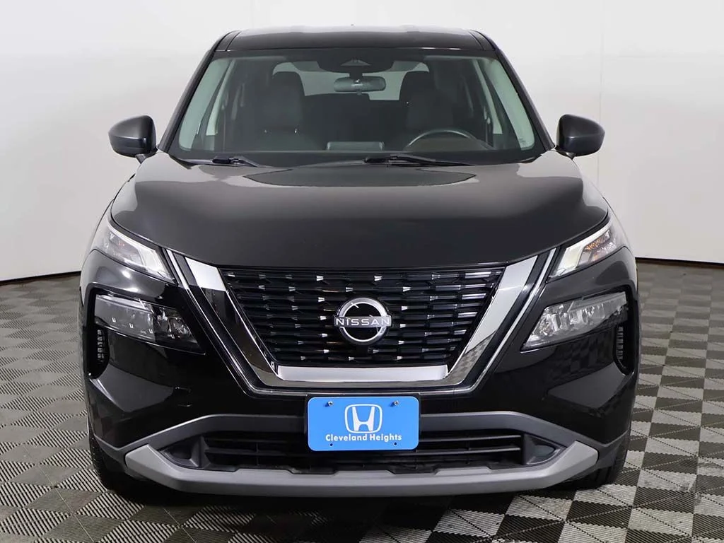 Used 2023 Super Black Nissan S image 8