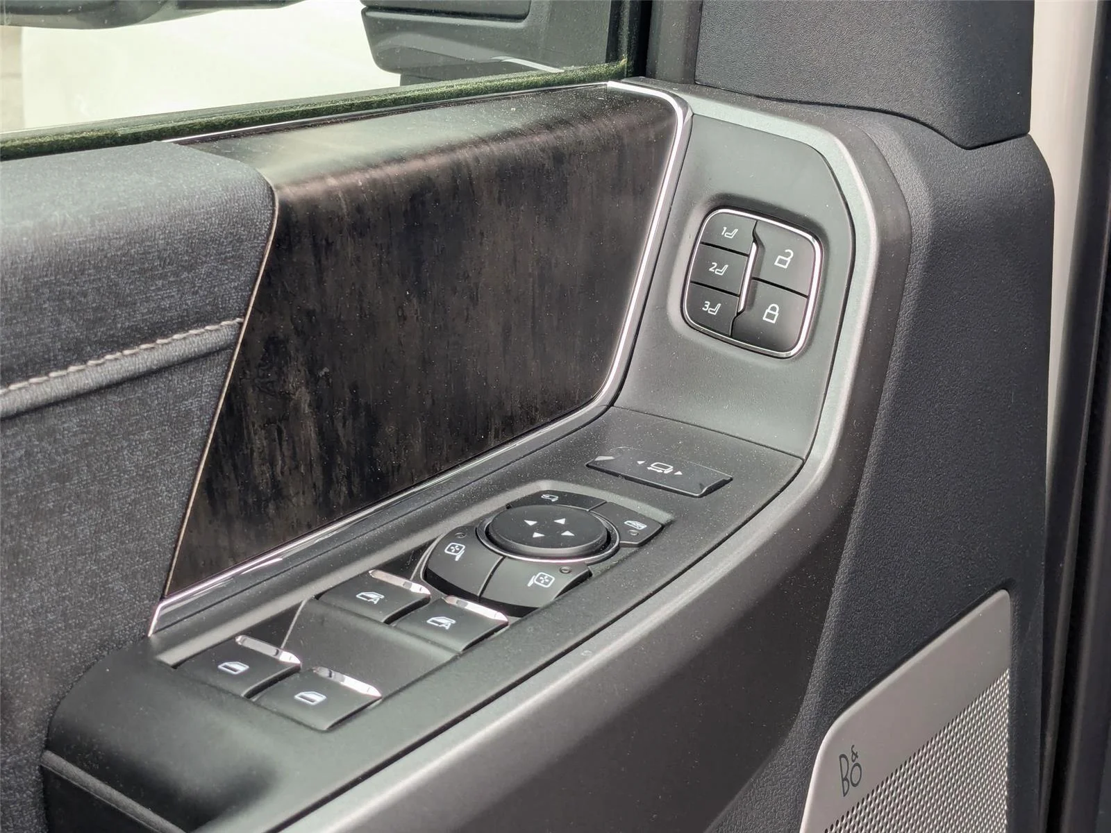 2025 Ford F-350 Super Duty Lariat - Photo 13