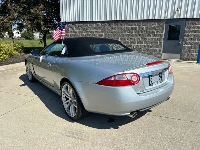 Used 2007 Silver Jaguar Base image 9