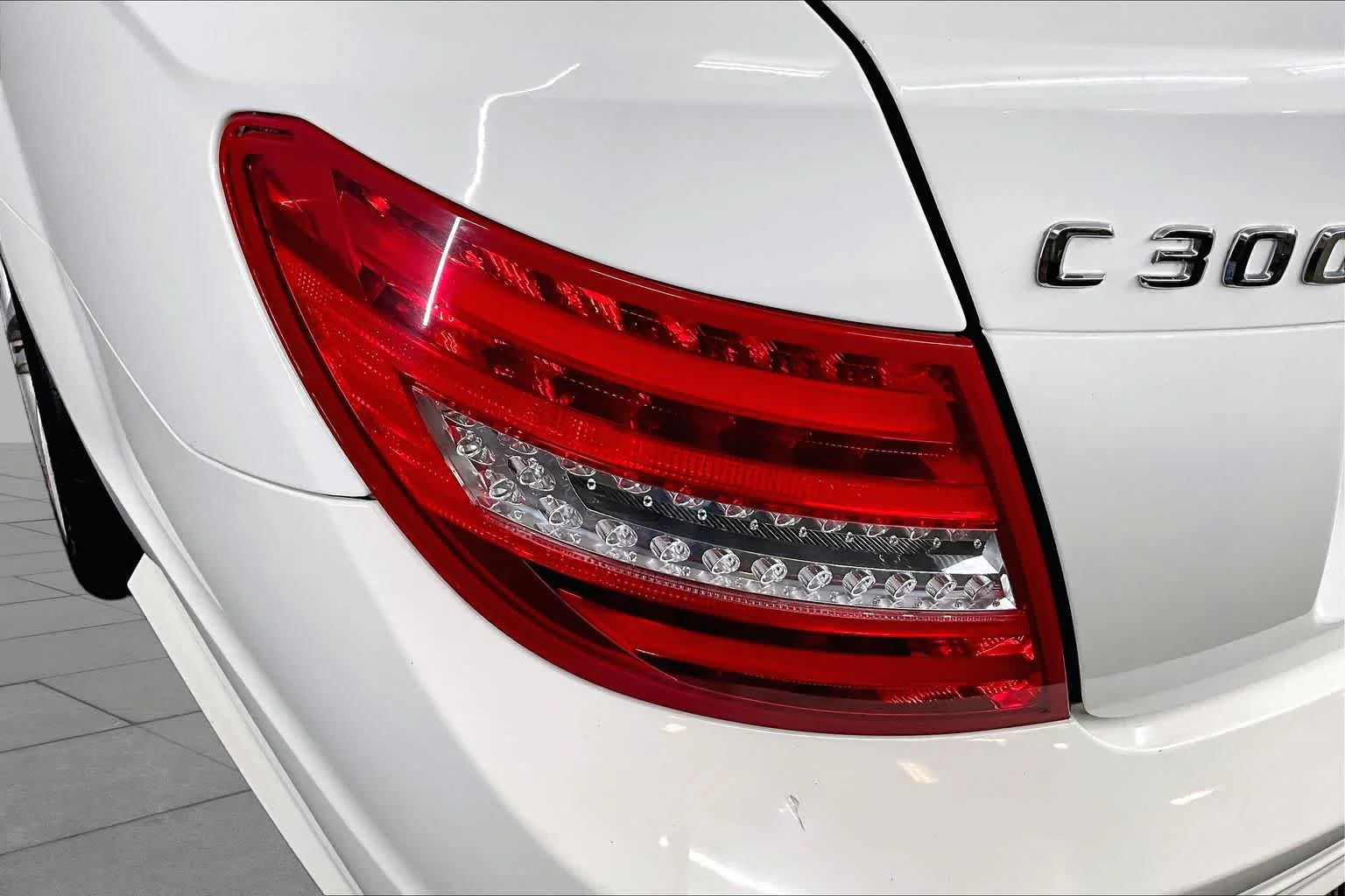 Used 2012 Arctic White Mercedes-Benz C 300 Sport image 28
