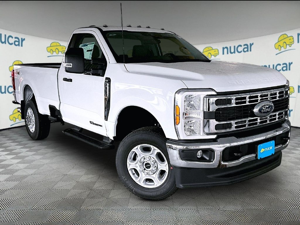 New 2026 Oxford White Ford XLT image 1