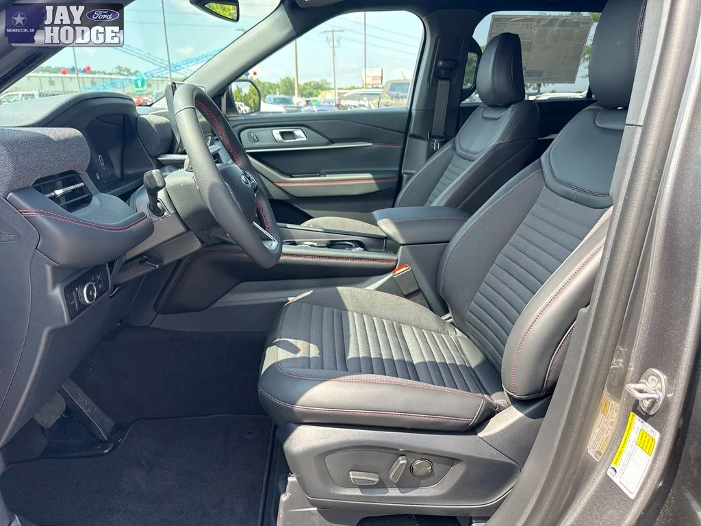 New 2026 Carbonized Gray Metallic Ford ST-Line image 21