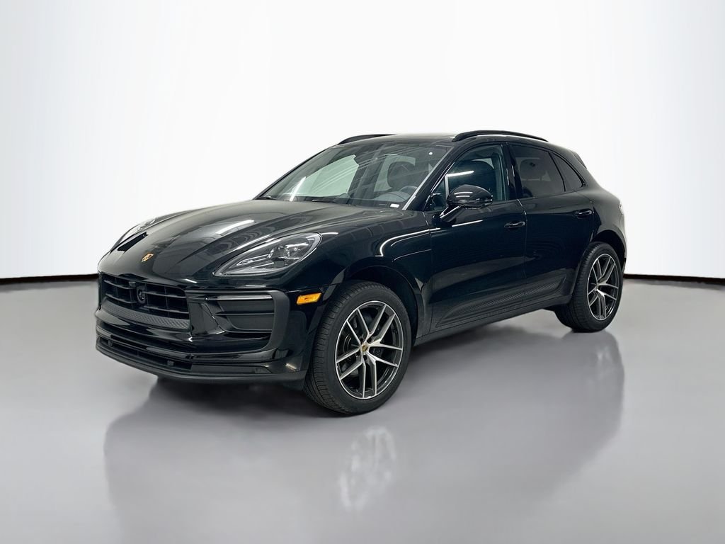 2026 Porsche Macan Base