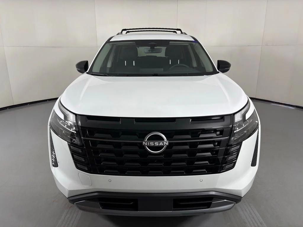 New 2026 Everest White Pearl TriCoat Nissan SL image 3