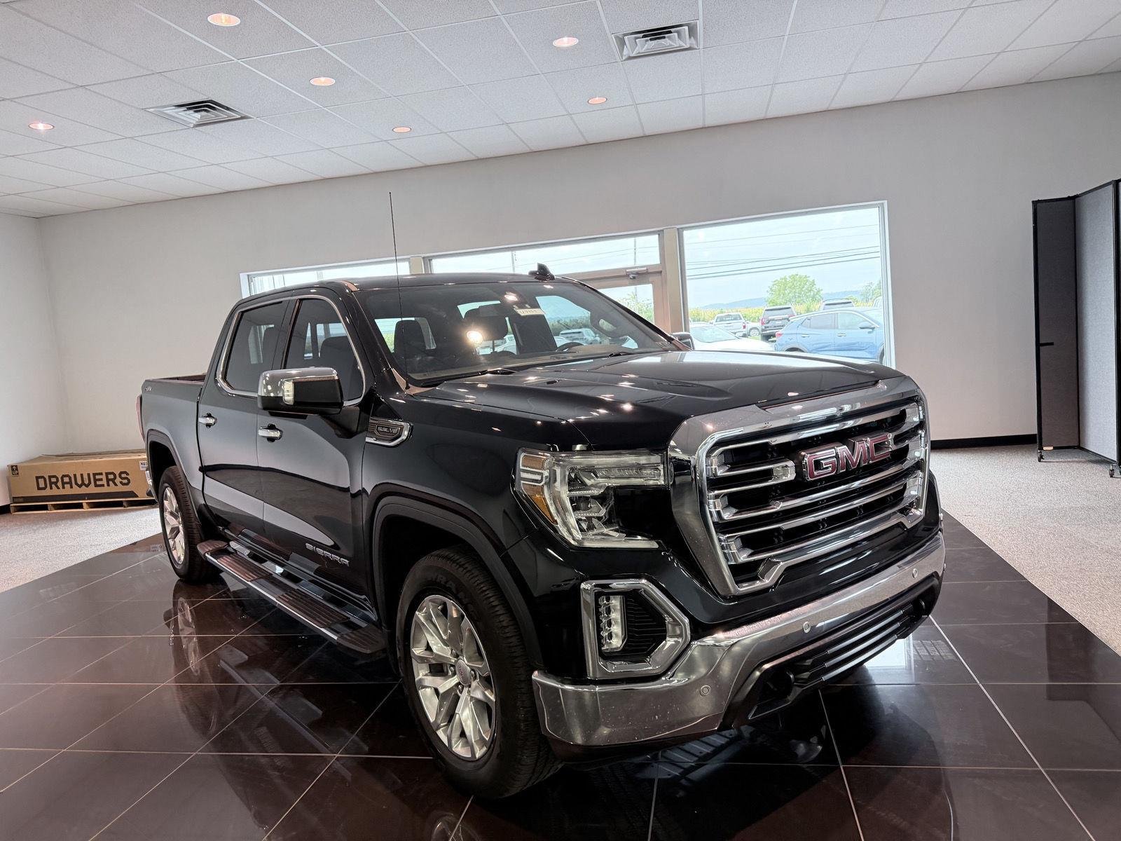 Used 2021 ONYX BLACK GMC SLT image 9