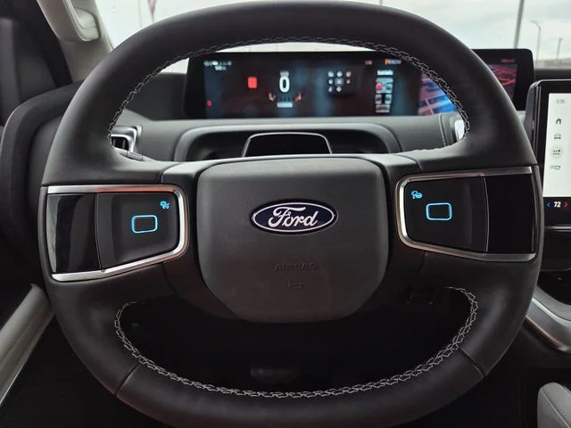 New 2027 Star White Metallic Tri-Coat Ford Platinum image 20