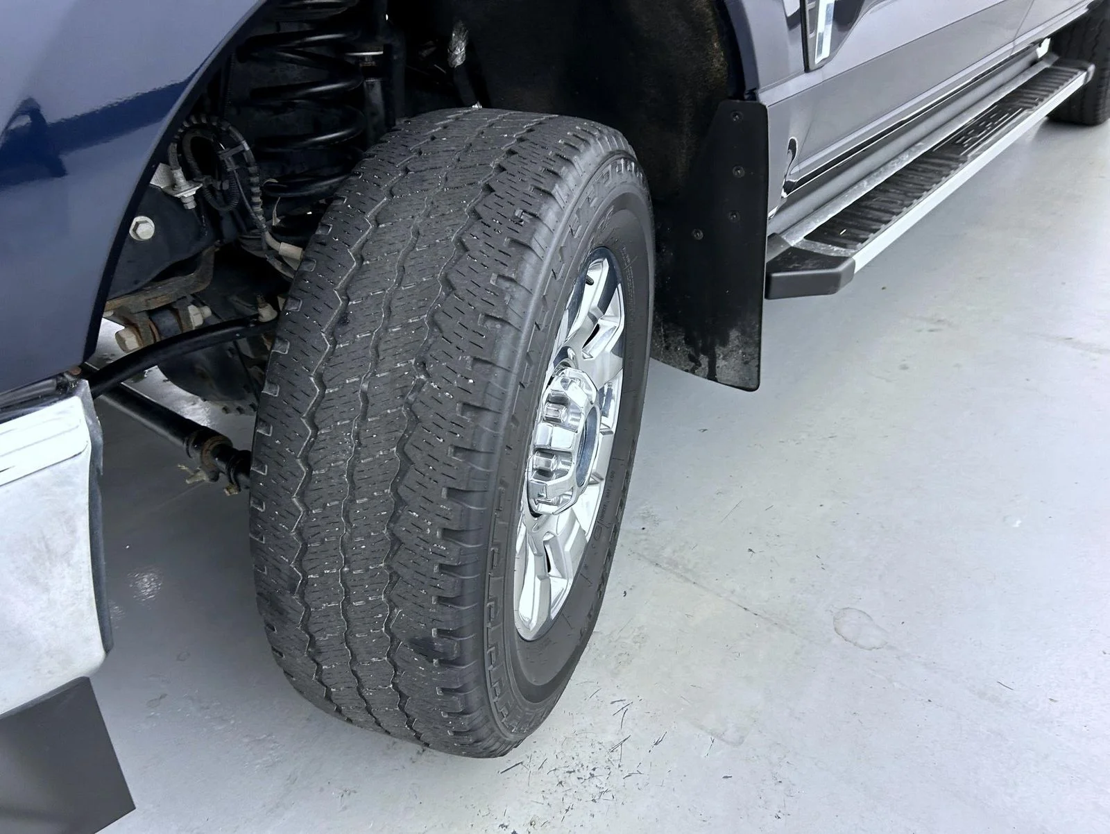 Used 2023 Blue Ford Lariat image 24