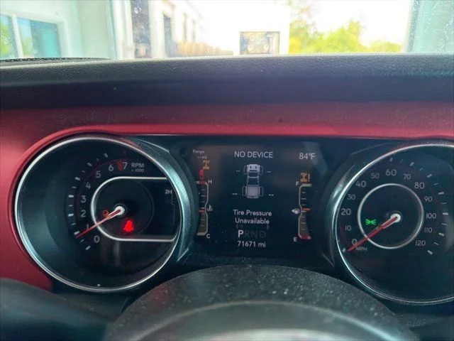 Used 2021 Red Jeep Rubicon image 3
