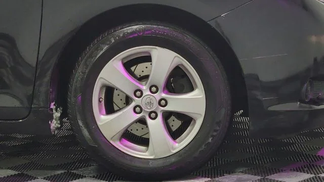 2014 Toyota Sienna L - Photo 20