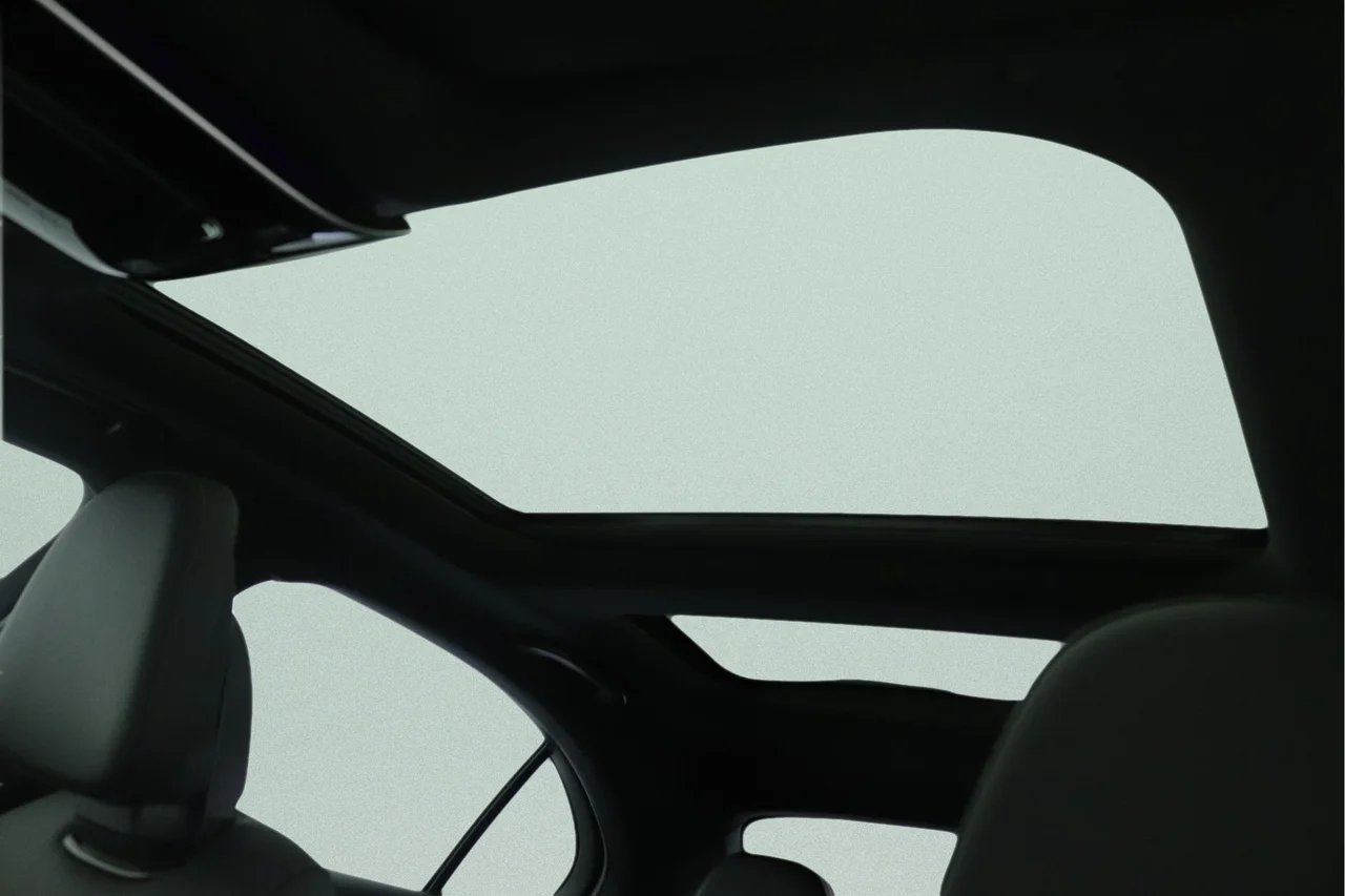 New 2026 Graphite Grey Metallic Mercedes-Benz C 300 image 9