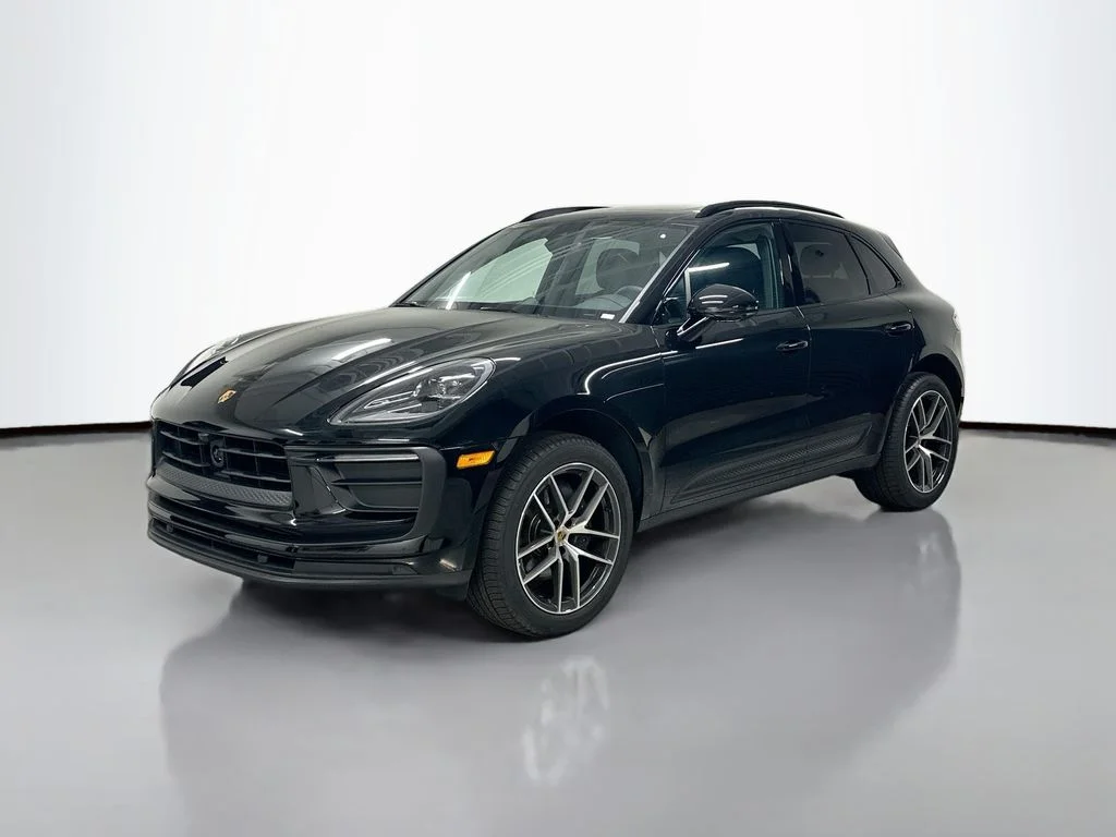2026 Porsche Macan Base