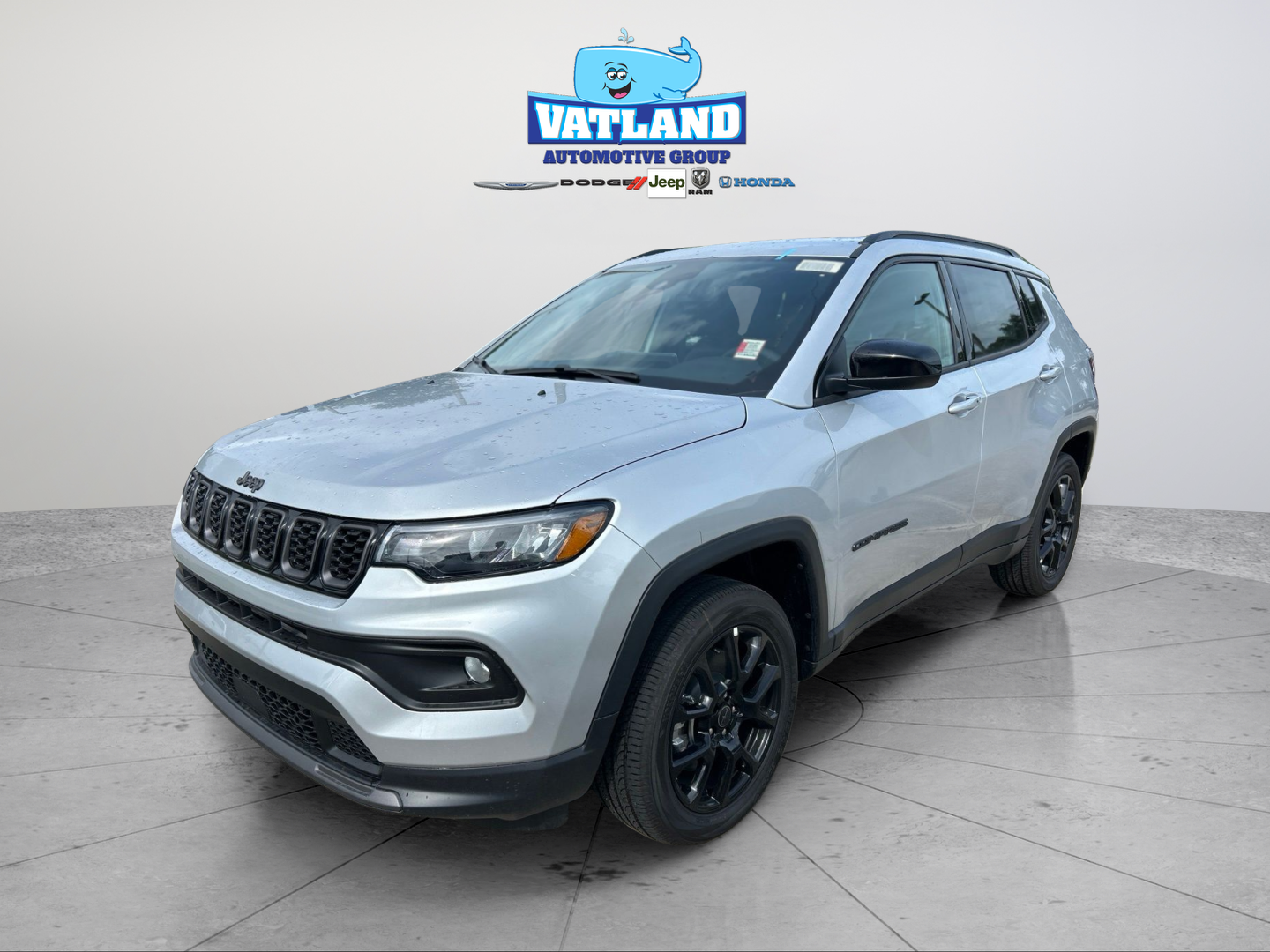 New 2026 Silver Zynith Metallic Clearcoat Jeep Latitude image 20