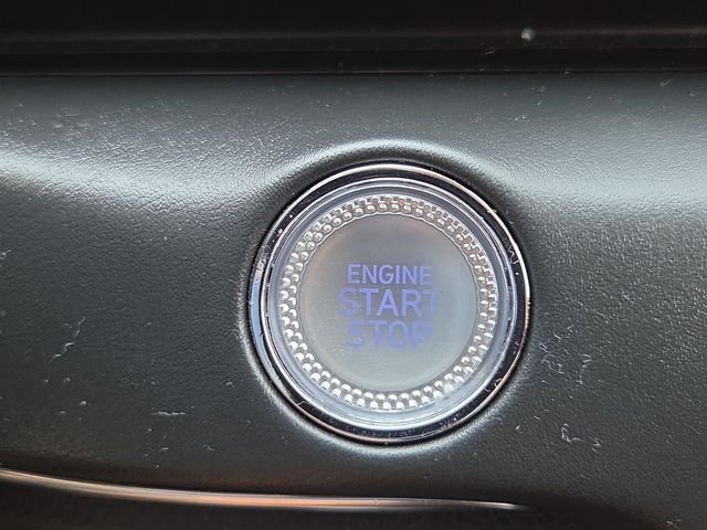 Used 2025 Gray Genesis 2.5T image 18