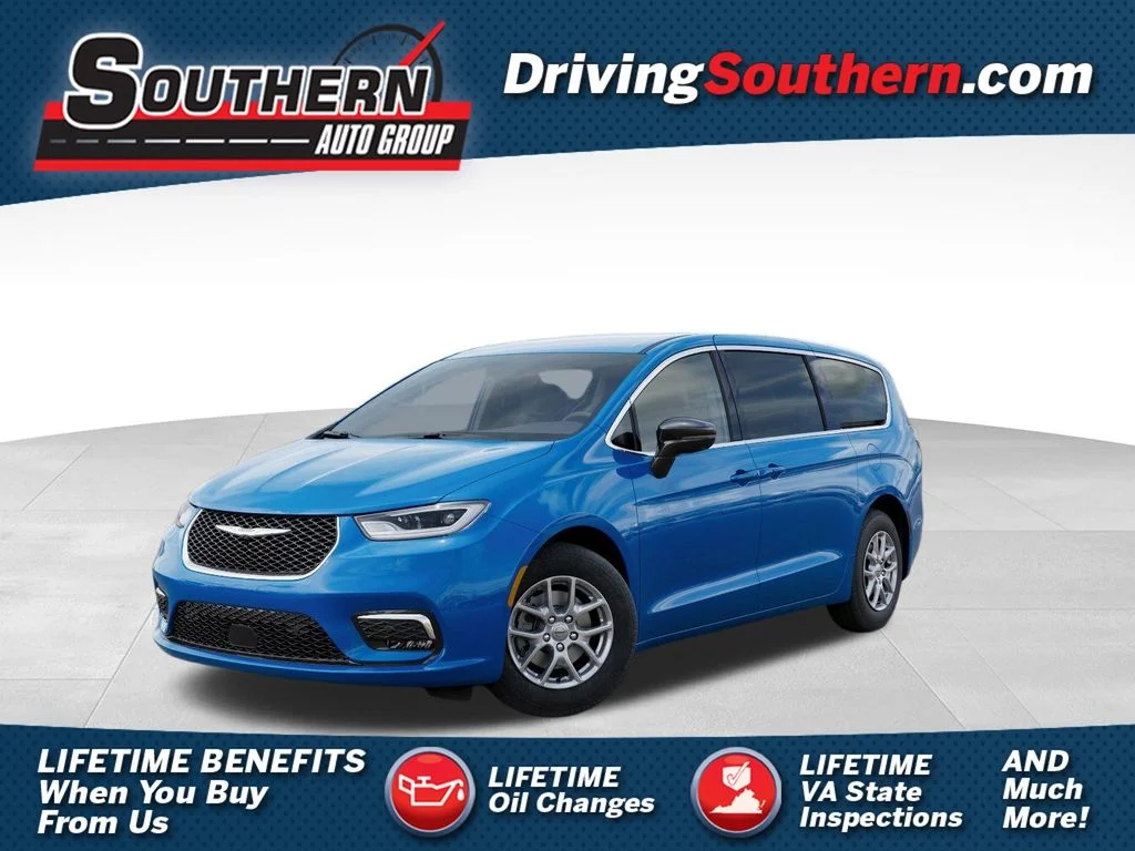 2026 Chrysler Pacifica Select's photo