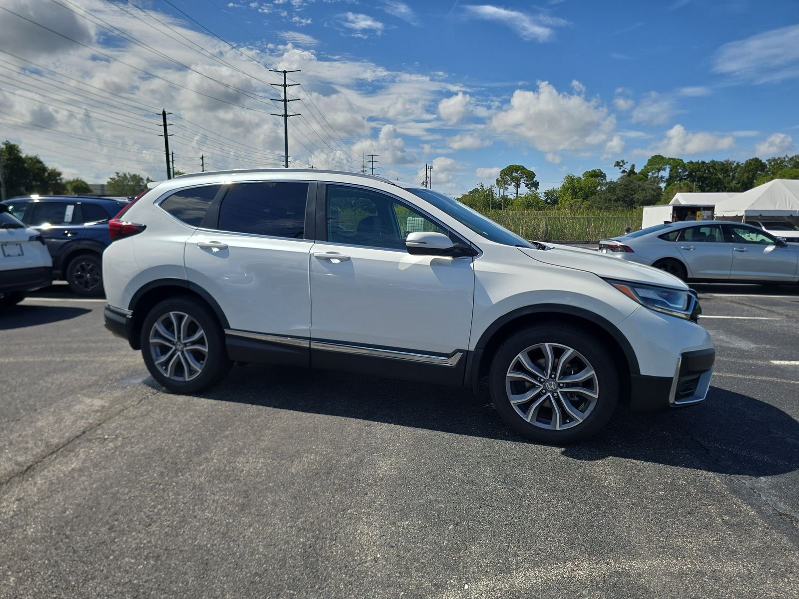 Certified Used 2022 Platinum White Pearl Honda Touring image 2