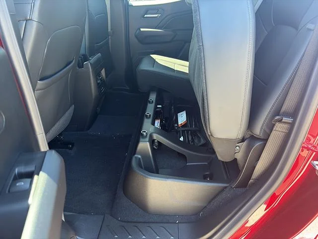2026 Chevrolet Colorado LT - Photo 15