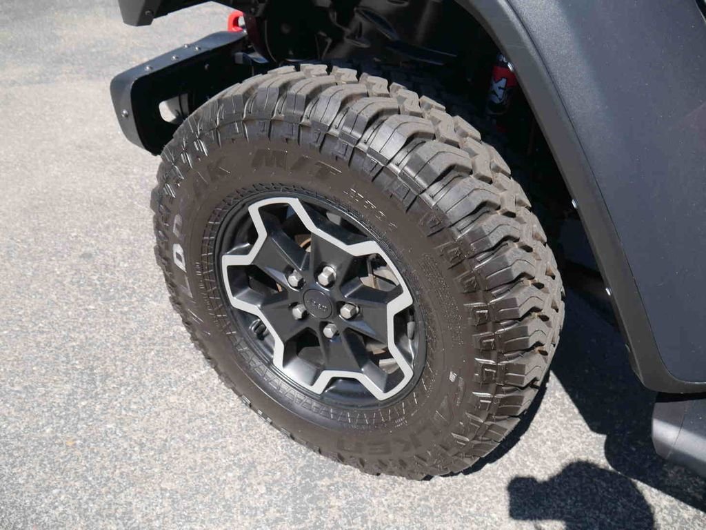 Used 2021 Red Jeep Rubicon image 12