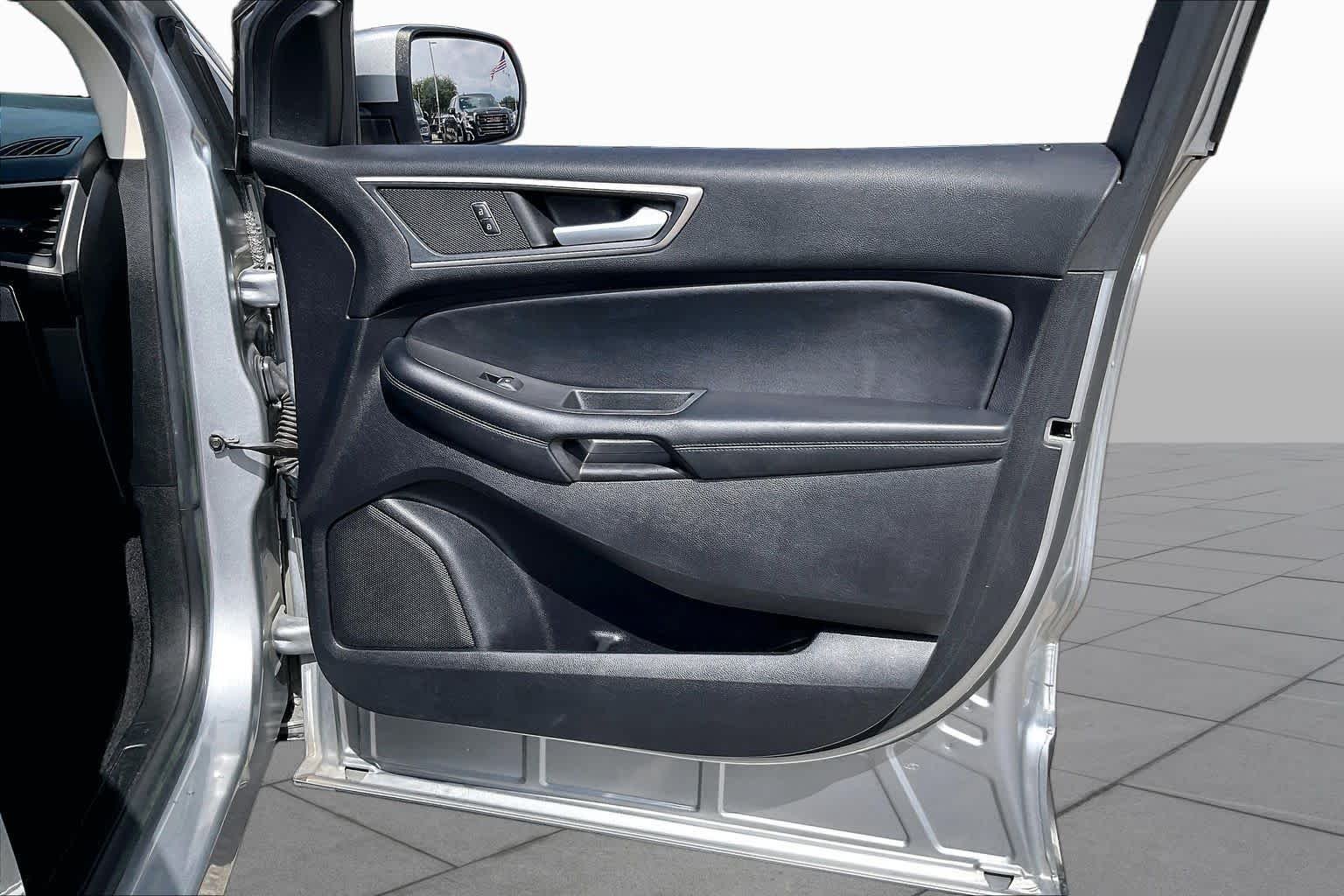 Used 2021 Iconic Silver Ford SEL image 22