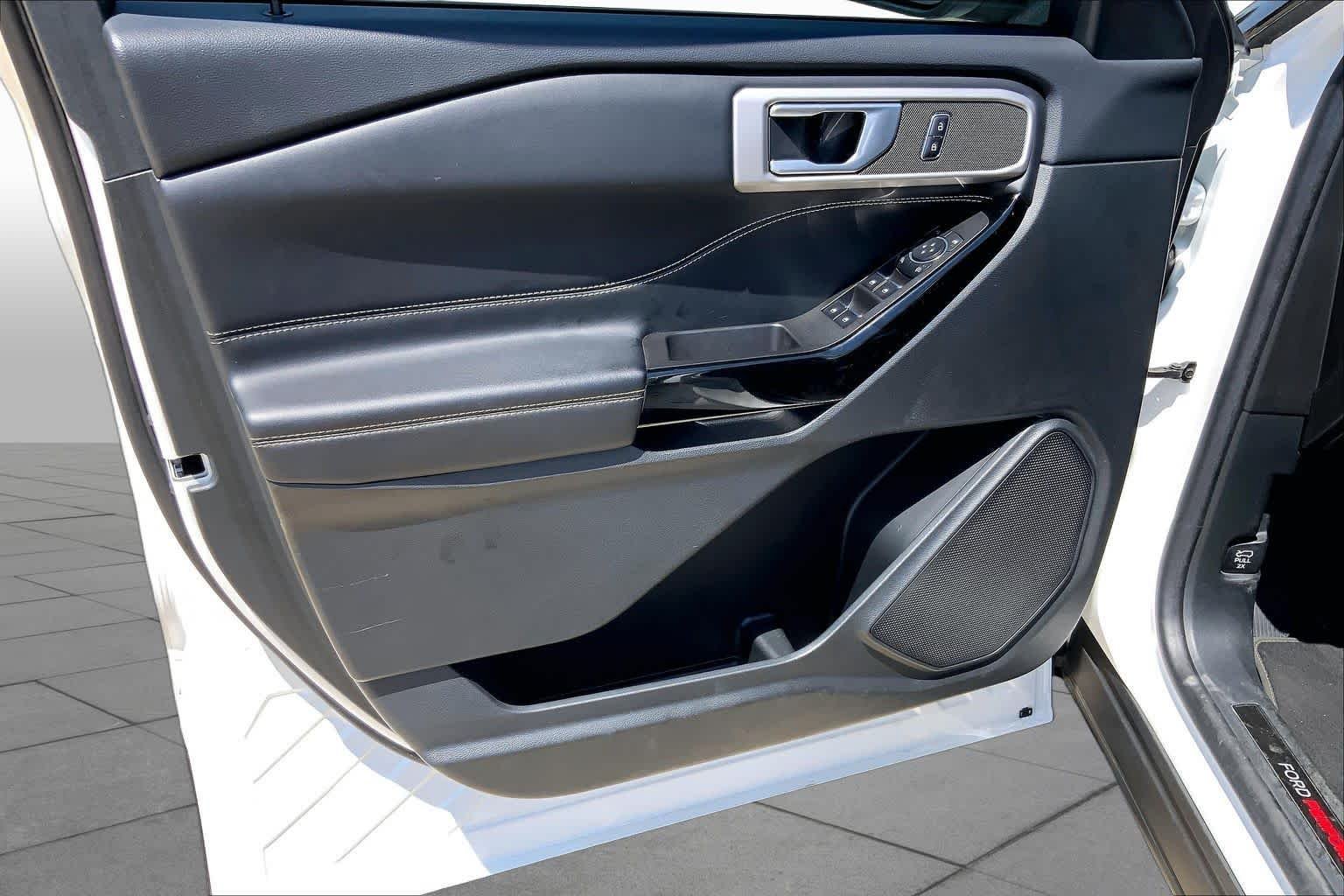 Used 2023 Star White Metallic Tri-Coat Ford ST image 21