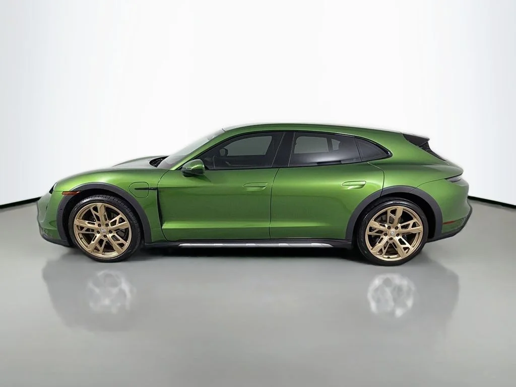 Used 2021 Green Porsche 4S image 8