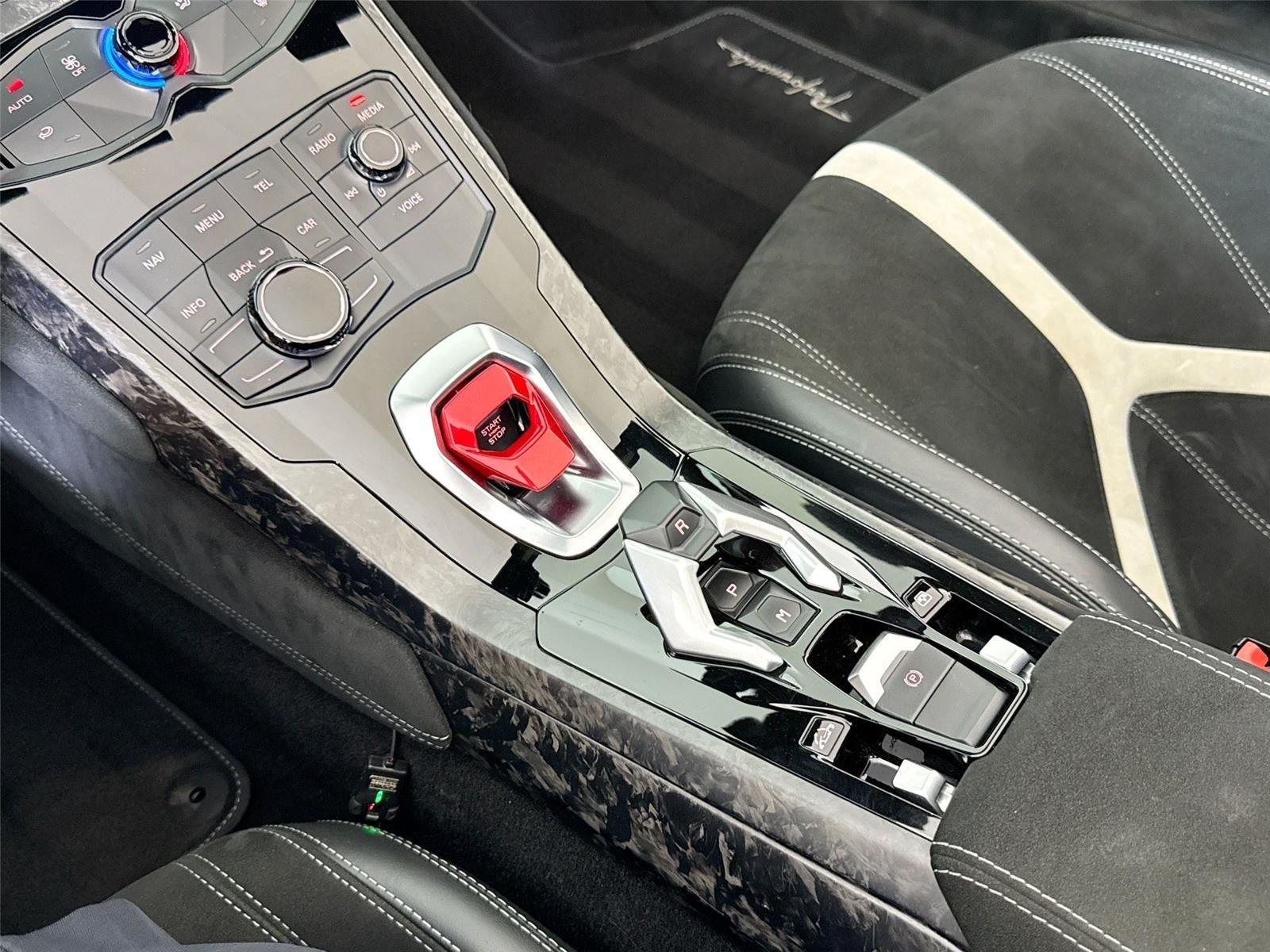 Used 2018 Nero Noctis Lamborghini Performante Spyder | Carbon Buckets | Branding Pkg image 22
