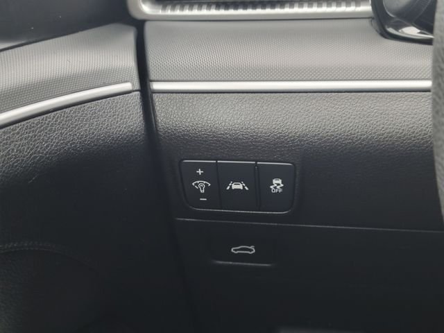 2024 Kia K5 LXS - Photo 11