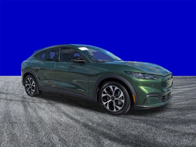 Certified Used 2025 Green Ford Select image 2