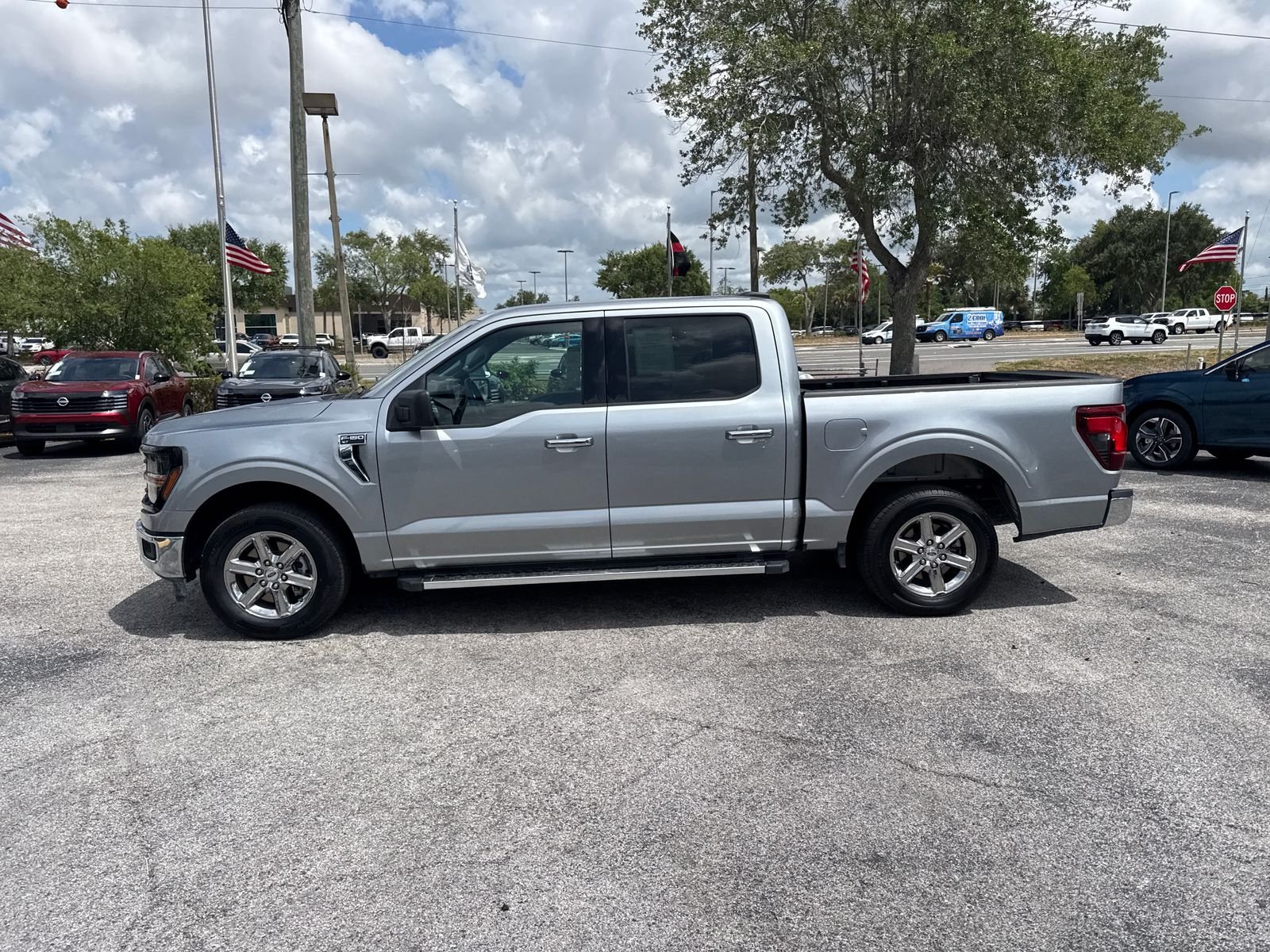 Used 2025 Silver Ford XLT image 9