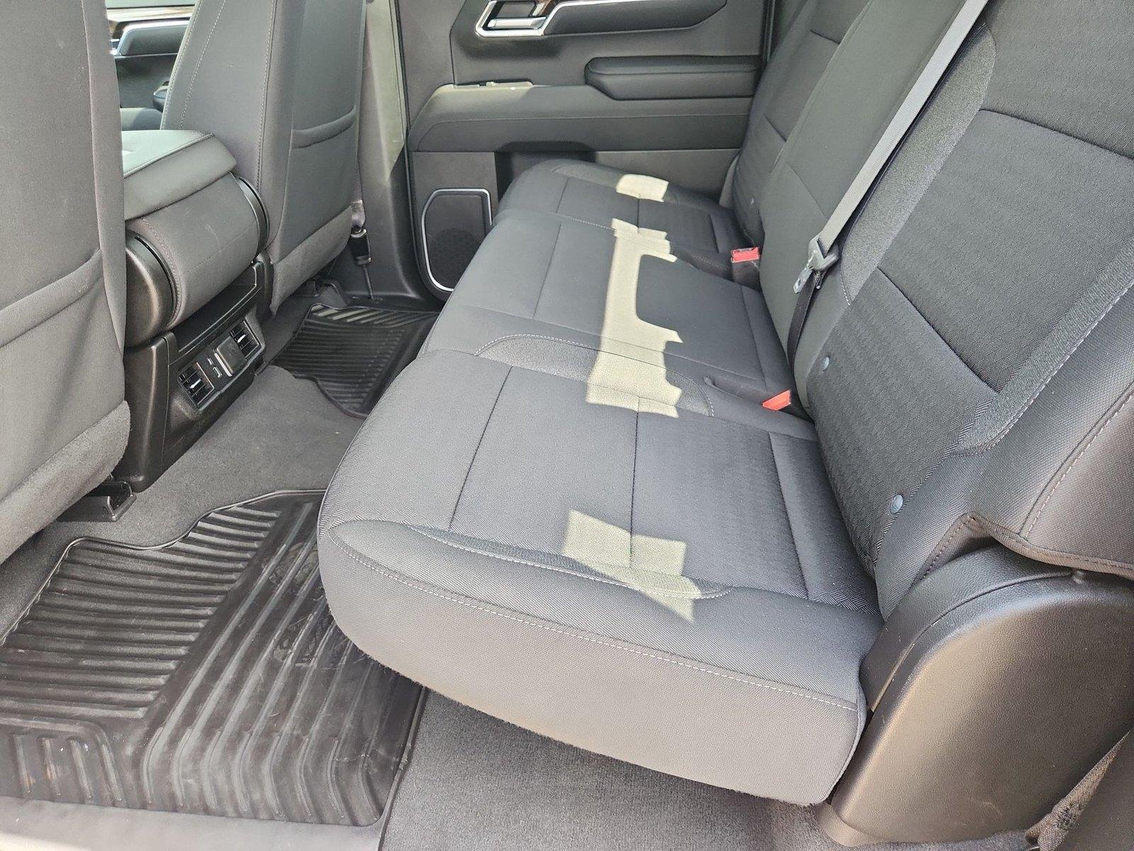 2022 Chevrolet Silverado 1500 LT - Photo 24