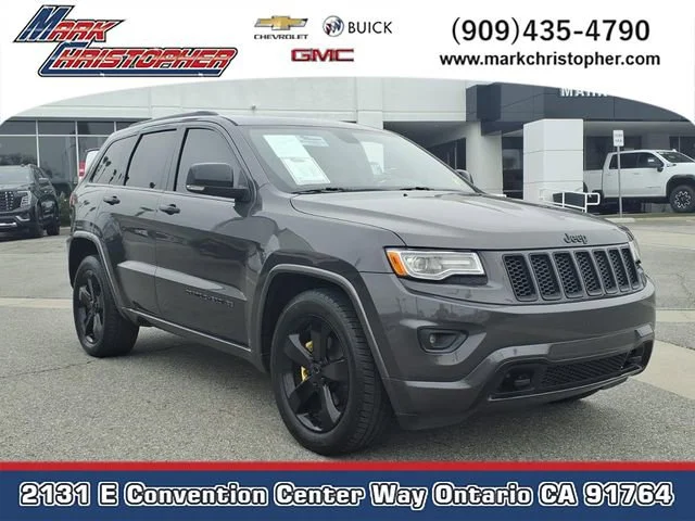 Used 2015 Gray Jeep Overland image 1