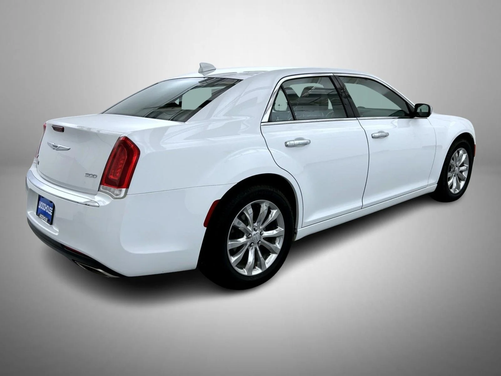 Used 2020 White Chrysler Limited image 5