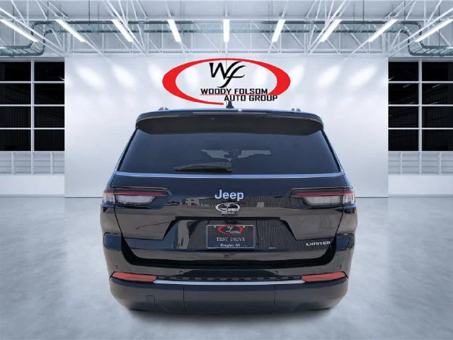 New 2027 Black Jeep Limited image 4