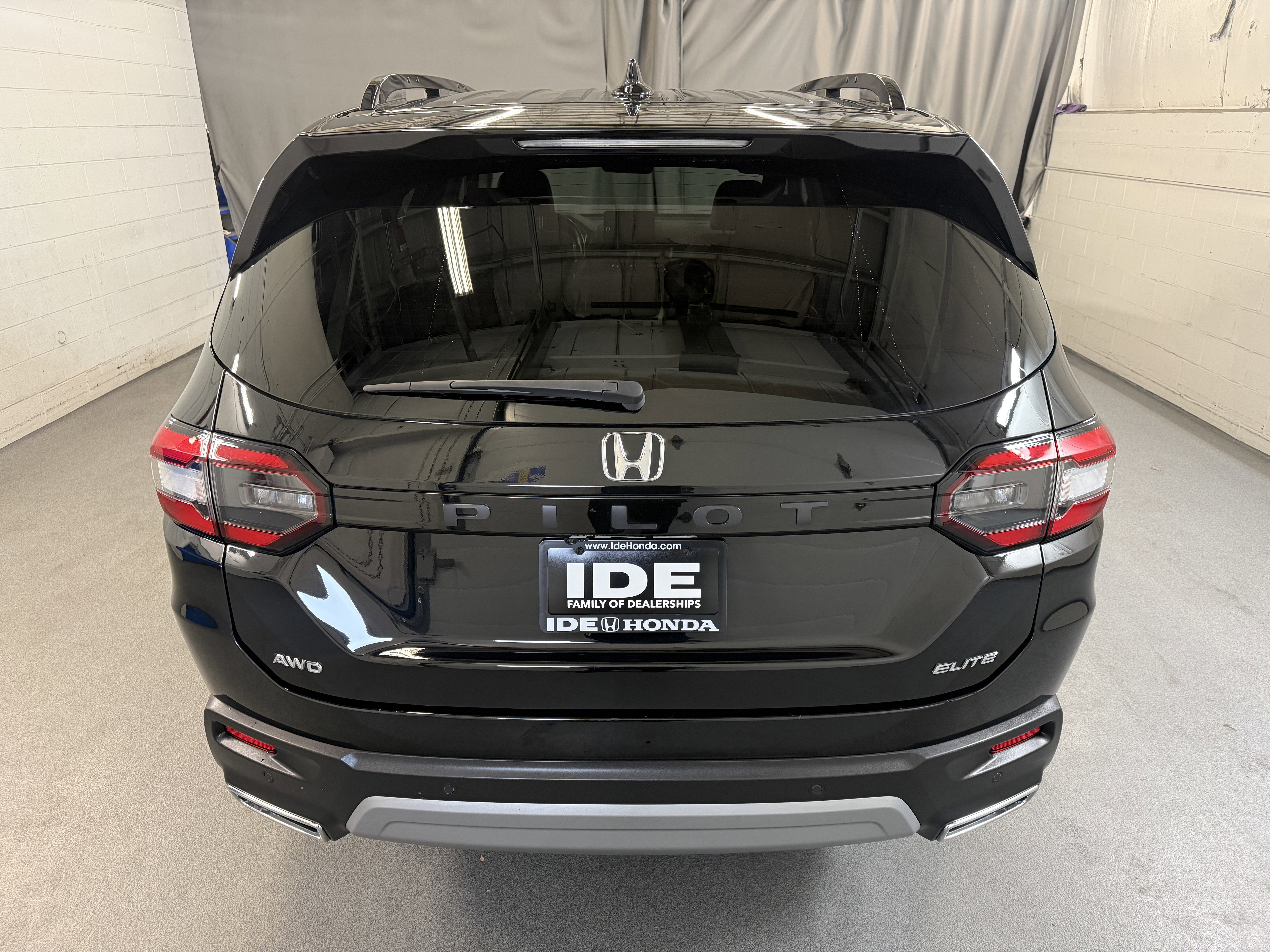 Used 2023 Crystal Black Pearl Honda Elite image 7