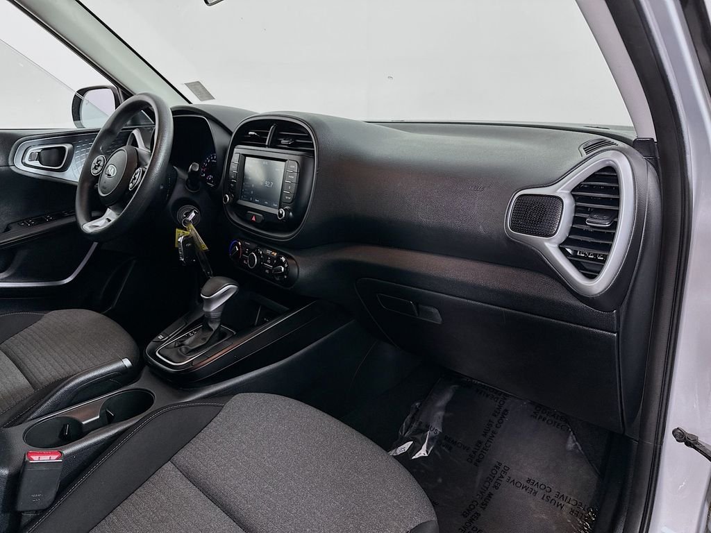 Used 2021 Sparkling Silver Kia S image 27