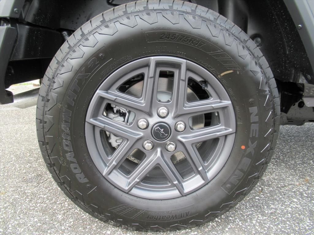 New 2026 Granite Crystal Metallic Clearcoat Jeep Sport S image 8
